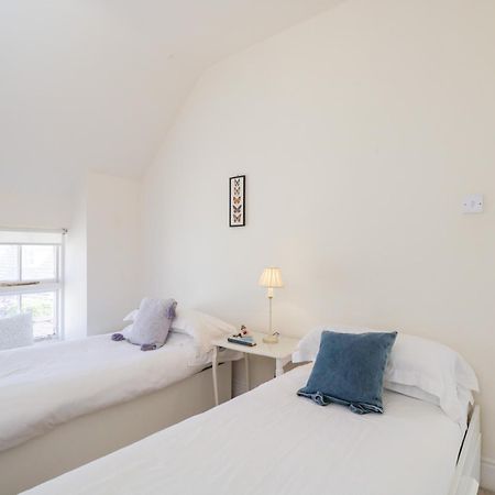 Honeysuckle Cottage 斯托昂泽沃尔德 外观 照片